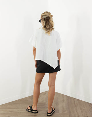 gabbie-top-loose-fit-asymmetrical-hemline-t-shirt-white