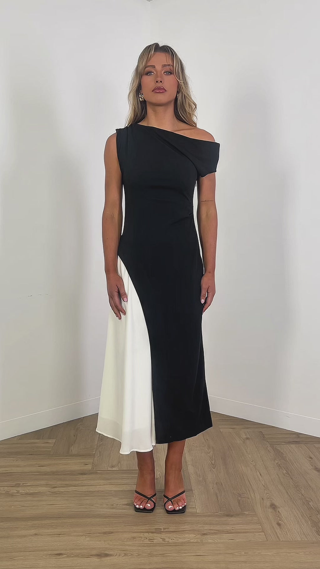 gavin-dress-off-one-shoulder-contrast-dress-monochrome