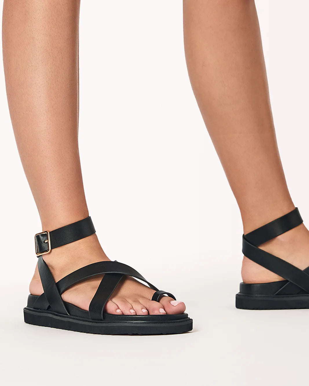 Leather strappy sales sandals flat